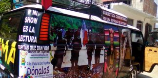 The mobile library that is currently traveling through Guerrero.