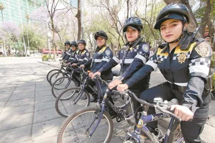Members of Mexico City's bicycle division.