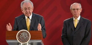 Jiménez, left, and Morán at yesterday's press conference.