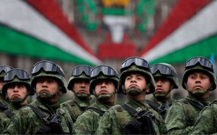 Mexican soldiers will don a new uniform to form the national guard.