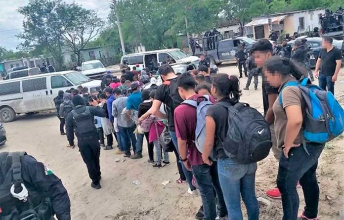 Armed civilians fired on security forces when they detained migrants Saturday in Tamaulipas.