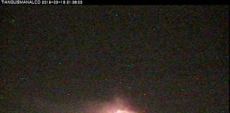 The volcano at 9:38pm Monday.