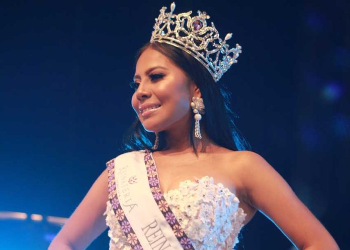 González is the first indigenous woman to be the Nayarit fair queen.