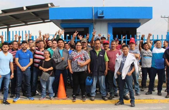 Striking workers in Matamoros.