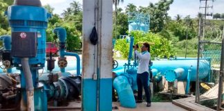 Pumping stations in Acapulco have been idled by a power cut.
