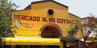 The entrance to the best seafood and barbacoa in Coyoacán – Mercado Coyoacán.