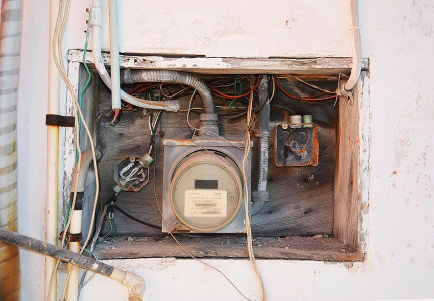 A jumble of wires at the meter box.