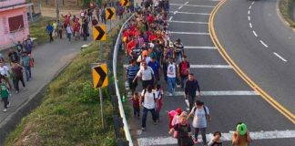 Central American migrants arrive this morning in Mexico.