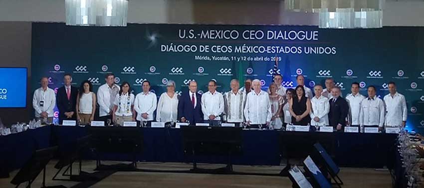 Mexican and US politicians and business leaders at the conference in Mérida.