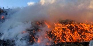 The landfill fire that started Sunday in Guadalajara.