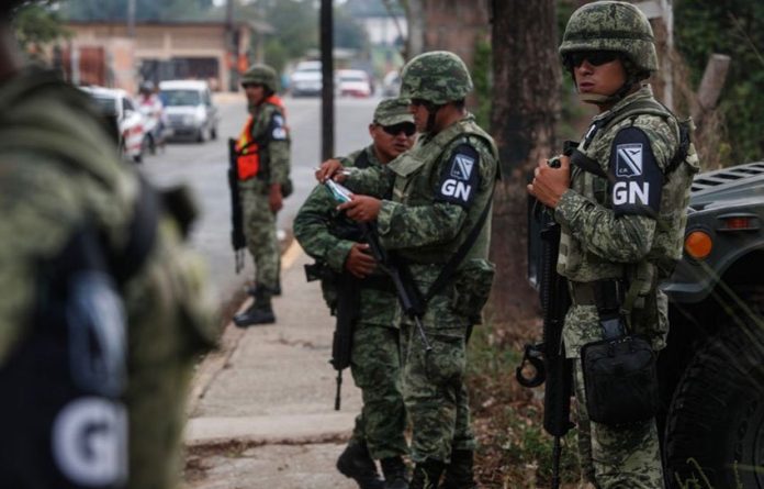 Soldiers wear National Guard insignia in Minatitlán.