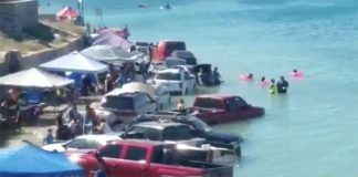 Saturday's sudden high tide in Puerto Peñasco.
