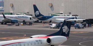 Aeroméxico flight attendants threaten to strike May 31.