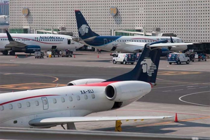 Aeroméxico flight attendants threaten to strike May 31.