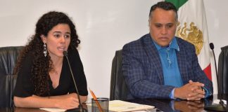 Labor Secretary Luis María Alcalde and Conasami chief Peñaloza at his swearing in ceremony in December.