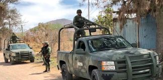 Soldiers at the farm in Tlajomulco.