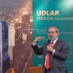 Professor Martínez warns that climate change requires attention from the state.