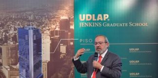 Professor Martínez warns that climate change requires attention from the state.