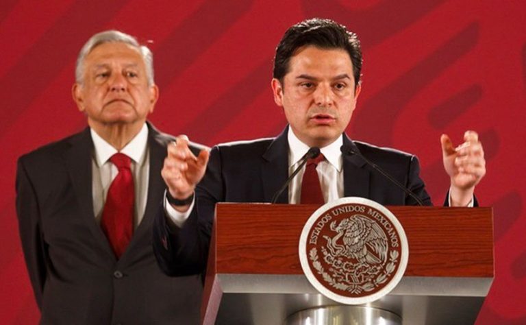 AMLO denies health cutbacks, blames ‘looting’ by previous government