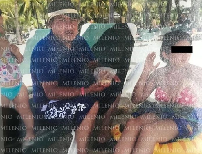 Suspected cartel boss El Marro enjoying a vacation on the beach.