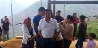 The hapless mayor of Siltepec is bound to a post.