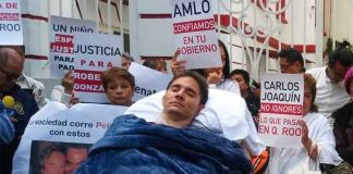 González, victim of a beating that left him a paraplegic, at yesterday's hearing.