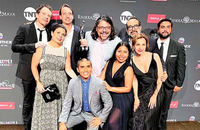 The Roma crew at last night's Platino Awards in Playa del Carmen.