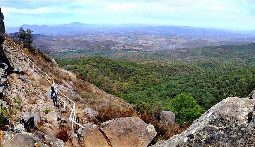 Panorama from Huehuentón Peak, 2,565 meters high.