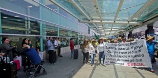 Landowners protest at Guadalajara airport.