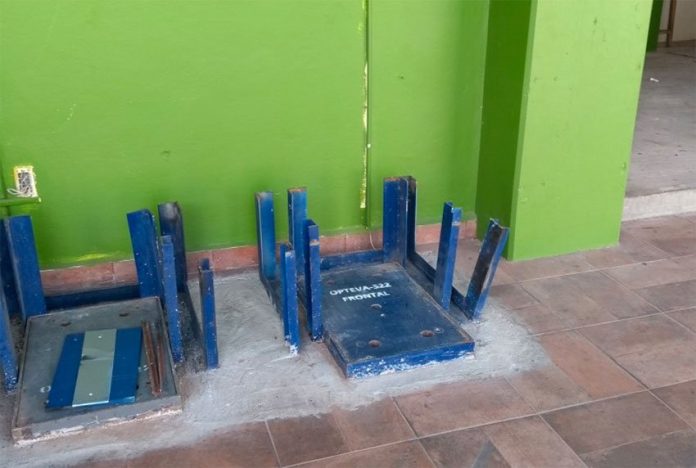 This was all that remained after thieves stole two ATMs in Ciudad Asunción.