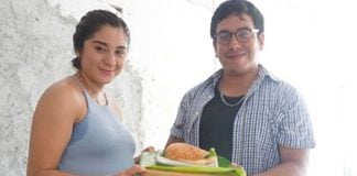 Oaxaca entrepreneurs and their environmentally friendly burger packaging.