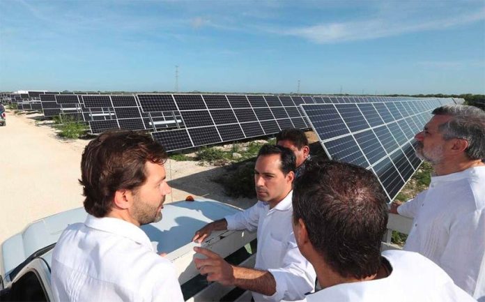 The inauguration of new solar plant in Progreso, Yucatán.
