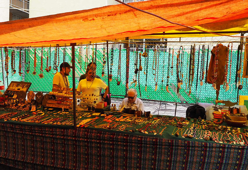 Tianguis La Lagunilla, land of talismans. 