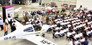 Yesterday's ceremony to open the new flight school in Morelos.