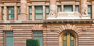 Bank of México sees the possibility of a light recession