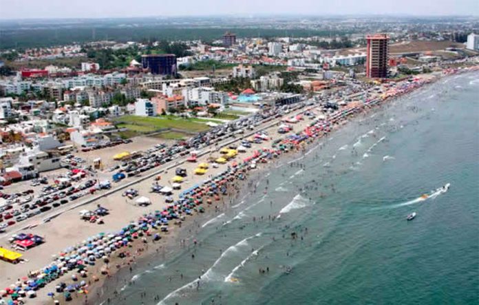 A sargassum-free beach in Veracruz.
