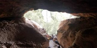 The cave in which enslaved workers were held.