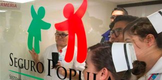 Seguro Popular's replacement will work with schools to train more doctors.