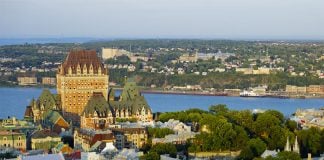 Nursing jobs are available for Mexicans in Quebec.