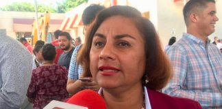 Mayor Martínez of Manzanillo.