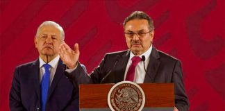 Pemex CEO Romero presents the oil company's new business plan.