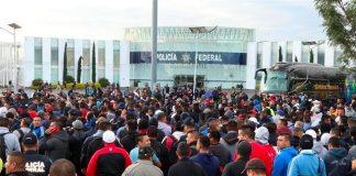 Officers protest Wednesday morning at Federal Police headquarters.
