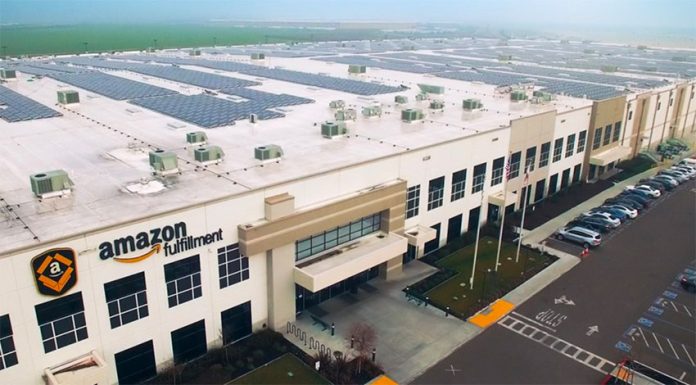 Amazon's new distribution center in México state.