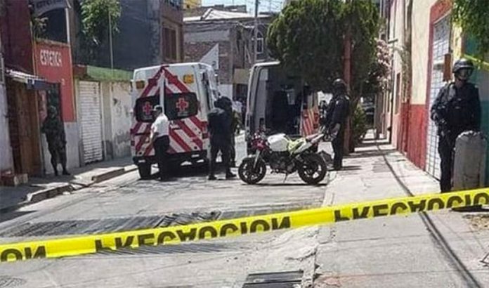 Scene of the attack on a police station in Valle de Santiago.
