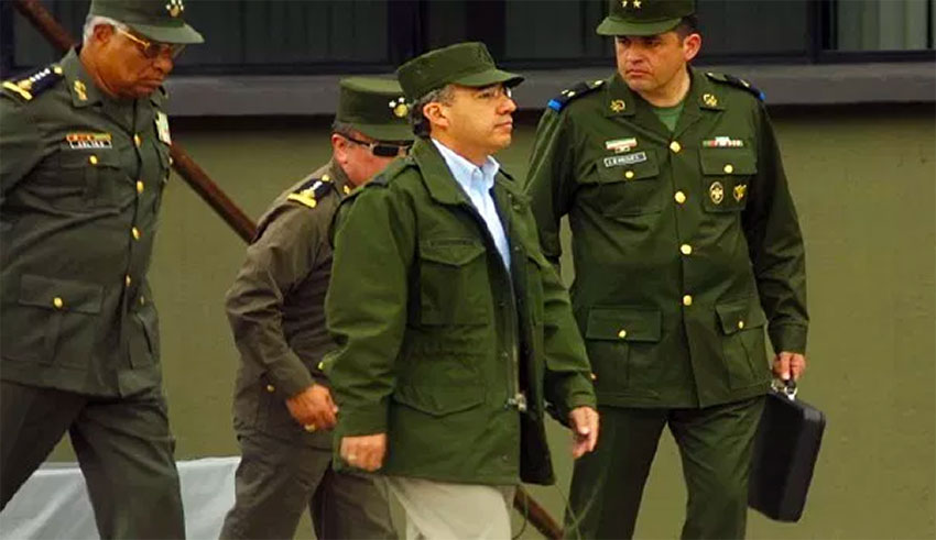 Calderón strikes back after AMLO criticizes war on crime, ridicules outfit