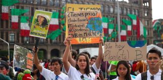 Climate change protesters in Mexico City on Friday.