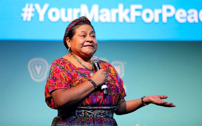 Peace Prize winner Rigoberta Menchú of Guatemala speaks at the Mérida summit.