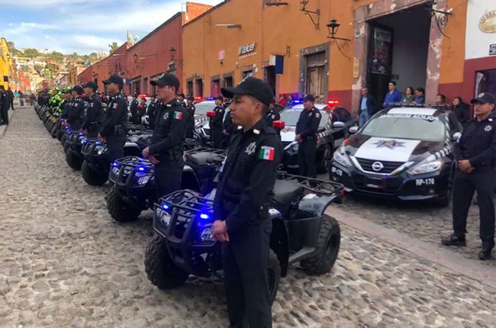 Police in San Miguel are now among those receiving higher pay in Guanajuato.