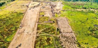 A runway takes shape at Santa Lucía.