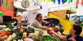 mexico market vendor